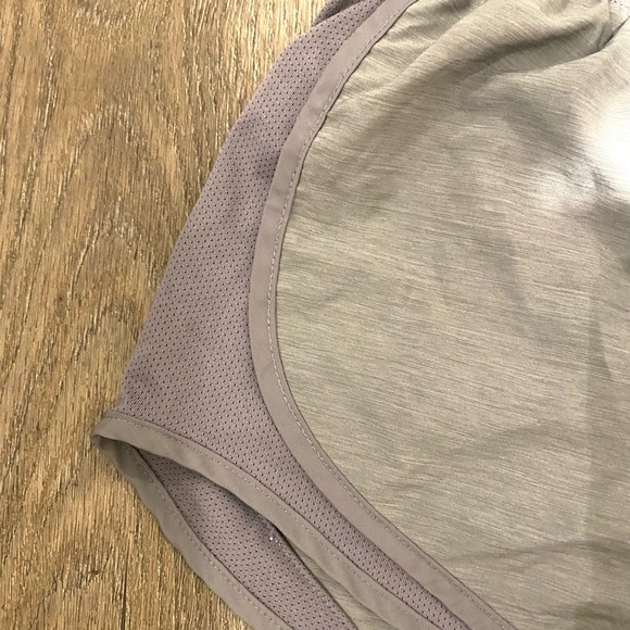 Nike DRI-FIT Tempo Running Shorts - Picture 5 of 10